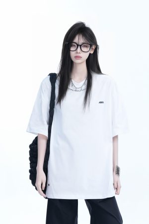 American Retro Oversized White Short Sleeve T-Shirt for Women - Summer Casual Loose Fit with Sit and Eat Until the Mountains Are Empty Design