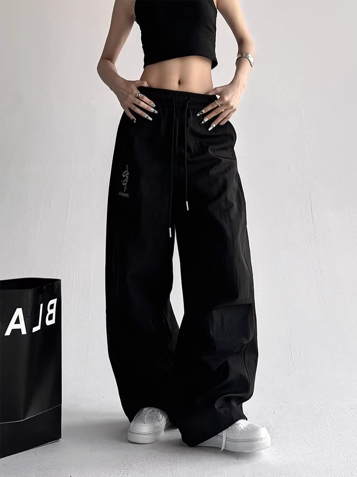 American Retro Parachute Cargo Pants for Women - Loose Wide-Leg Casual Jazz Dance Sports Pants, Y2K Inspired Fashion American Retro Parachute Cargo Pants for Women - Loose Wide-Leg Casual Jazz Dance Sports Pants, Y2K Inspired Fashion