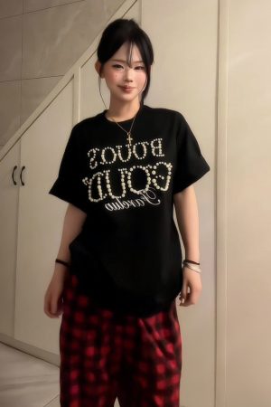 American Retro Pearl Studded Black Oversized T-Shirt for Women - Summer Short Sleeve Loose Fit Trendy Top