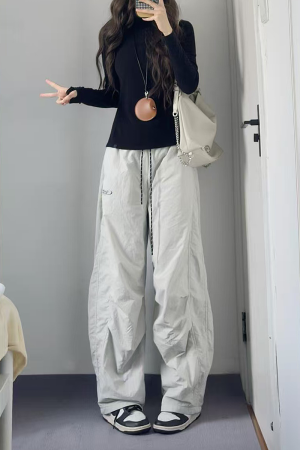 American Retro Pleated Cargo Pants for Men and Women - Loose Wide-Leg Parachute Pants with Elastic Waist and Drawstring, Trendy Sports Dance Style