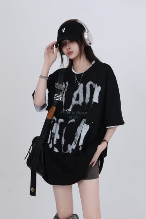 American Retro Short-Sleeve T-Shirt for Women, Summer Loose Fit, Niche Couple Graphic Tee, Vintage-Inspired Mountain Design