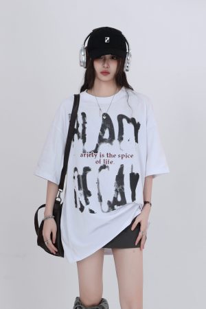 American Retro Short-Sleeve T-Shirt for Women, Summer Loose Fit, Niche Couple Graphic Tee, Vintage-Inspired Mountain Design