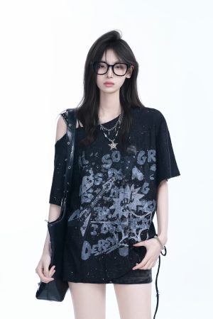 American Retro Sit and Eat Graffiti Off-Shoulder Short Sleeve T-Shirt for Women, Loose Fit, INS Style, Y2K Aesthetic