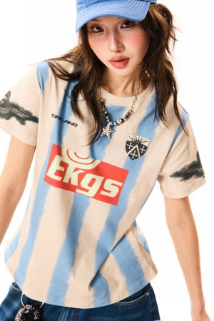 American Retro Sports Style Short-Sleeve T-Shirt for Women - Slim Fit Summer Top, Versatile 90s Inspired Fashion