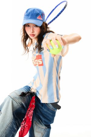 American Retro Sports Style Short-Sleeve T-Shirt for Women - Slim Fit Summer Top, Versatile 90s Inspired Fashion