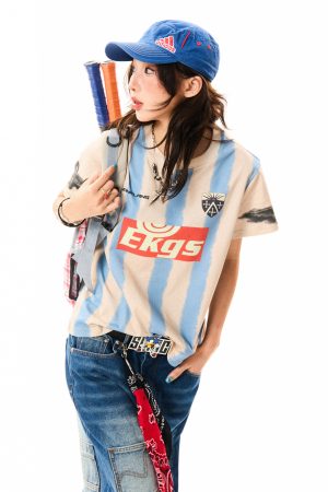 American Retro Sports Style Short-Sleeve T-Shirt for Women - Slim Fit Summer Top, Versatile 90s Inspired Fashion