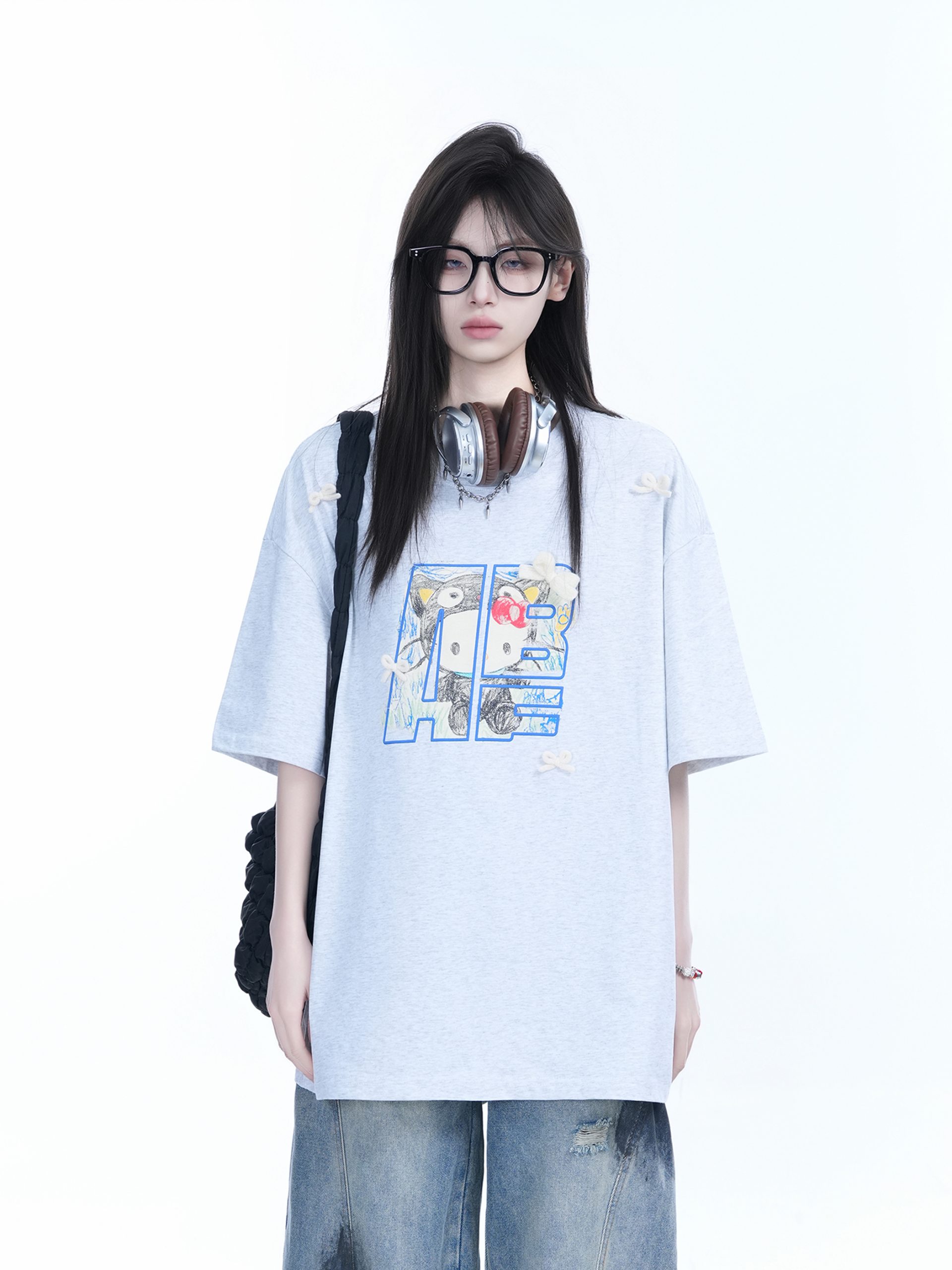 American Retro Style Black Short-Sleeve T-Shirt for Women with Kitty Cat Graffiti, Loose Round Neck, Y2K Vibe, Casual Fashion Top American Retro Style Black Short-Sleeve T-Shirt for Women with Kitty Cat Graffiti, Loose Round Neck, Y2K Vibe, Casual Fashion Top