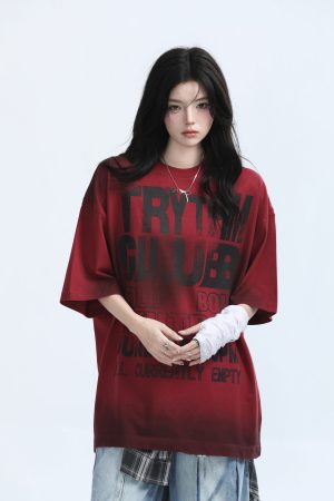 American Retro Tie-Dye Red Short Sleeve T-Shirt for Women - Heavy-Duty Loose Fit Summer Tee with Mountain Graphic Design