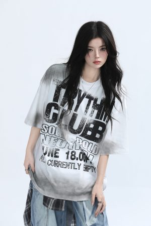 American Retro Tie-Dye Red Short Sleeve T-Shirt for Women - Heavy-Duty Loose Fit Summer Tee with Mountain Graphic Design