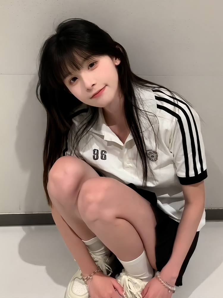 American-Style Shoulder Flip Collar Short Sleeve T-Shirt for Women - Casual College Style Polo Top for Spring & Summer American-Style Shoulder Flip Collar Short Sleeve T-Shirt for Women - Casual College Style Polo Top for Spring & Summer