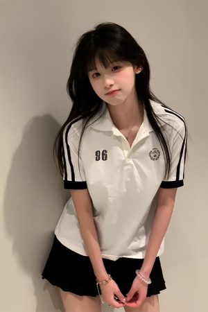 American-Style Shoulder Flip Collar Short Sleeve T-Shirt for Women - Casual College Style Polo Top for Spring & Summer