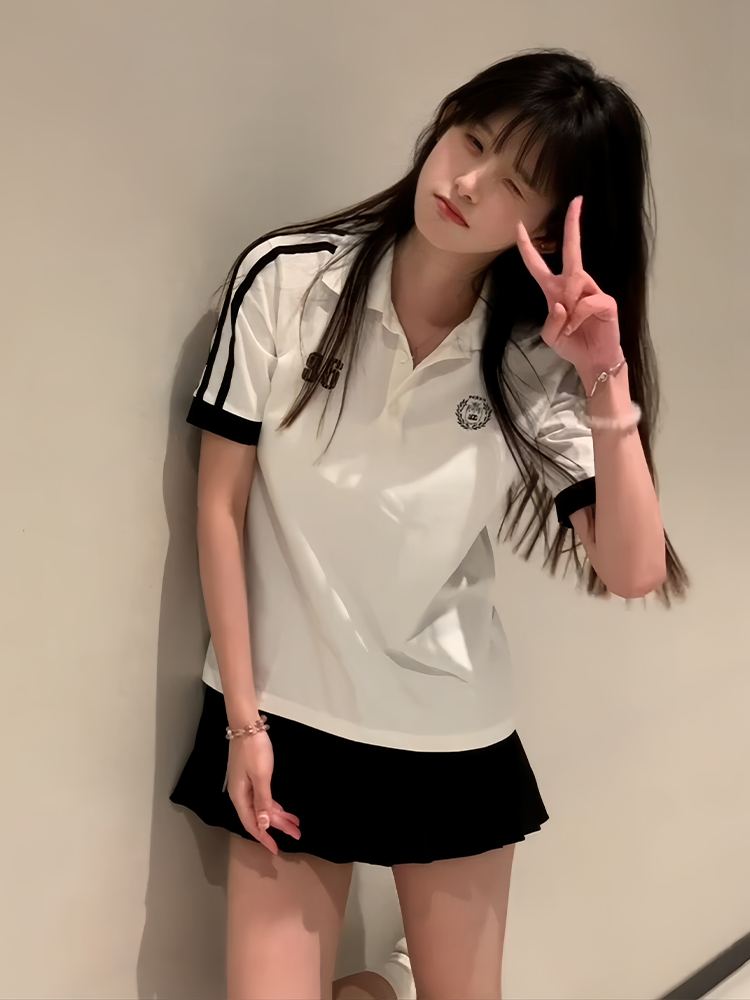 American-Style Shoulder Flip Collar Short Sleeve T-Shirt for Women - Casual College Style Polo Top for Spring & Summer American-Style Shoulder Flip Collar Short Sleeve T-Shirt for Women - Casual College Style Polo Top for Spring & Summer