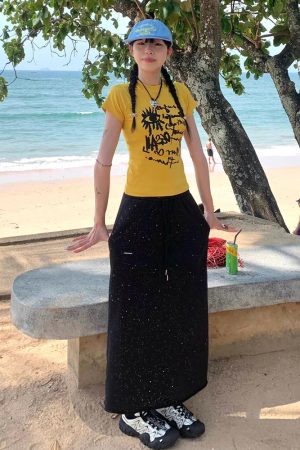 American Style Slim-Fit Short T-Shirt for Women - Summer Graffiti Print, Stretchy, Flattering Shoulder Top