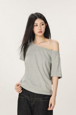 American Style Slouchy Loose Short Sleeve T-shirt for Women - Summer Off-Shoulder Casual Top, Beer Team Captain Design