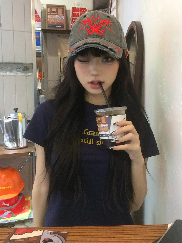 American Style Vintage Slim-Fit Cropped T-Shirt for Women - Summer Slogan Printed Short Sleeves American Style Vintage Slim-Fit Cropped T-Shirt for Women - Summer Slogan Printed Short Sleeves