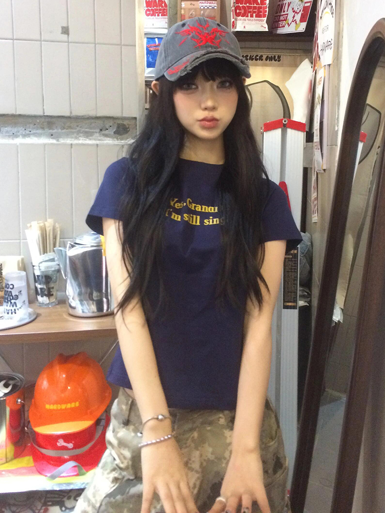 American Style Vintage Slim-Fit Cropped T-Shirt for Women - Summer Slogan Printed Short Sleeves American Style Vintage Slim-Fit Cropped T-Shirt for Women - Summer Slogan Printed Short Sleeves