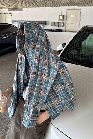 American Vintage Brushed Plaid Long Sleeve Shirt for Men & Women - Casual Loose Fit Unisex Jacket for Spring & Autumn Trends