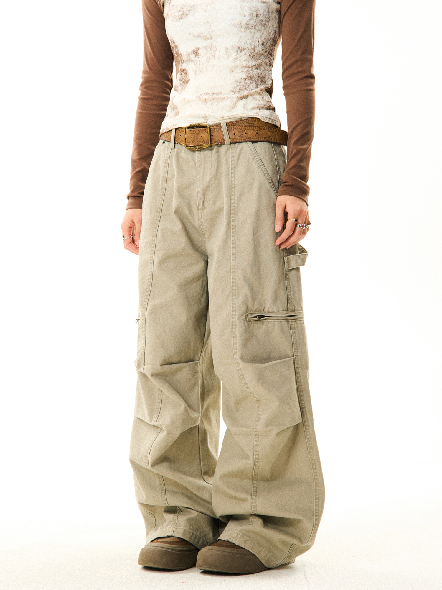 American Vintage Pleated Wide-Leg Work Pants for Women - Loose and Slimming Casual Style, Versatile Fashion Essential American Vintage Pleated Wide-Leg Work Pants for Women - Loose and Slimming Casual Style, Versatile Fashion Essential