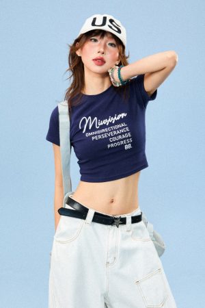 American Vintage Yellow Crop Top for Women, Short Sleeve Slim Fit T-Shirt, Summer Style, Retro 90s Vibe