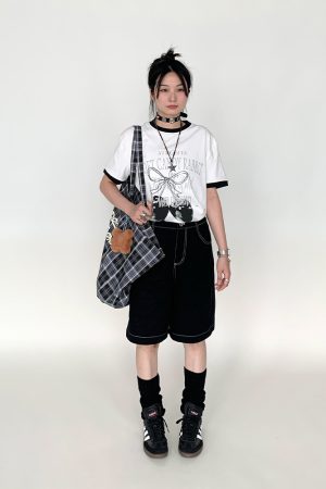 Anime-Style Black Loose Straight Low-Waist Five-Point Shorts for Casual Streetwear, Y2K Aesthetic