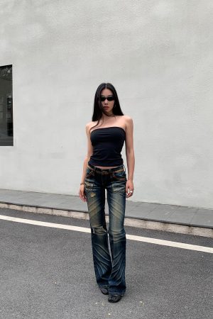 Anti-Industrialization Low-Rise Jeans with Bombing Leg Shape for a Unique Cowboy Heavy Industry Look