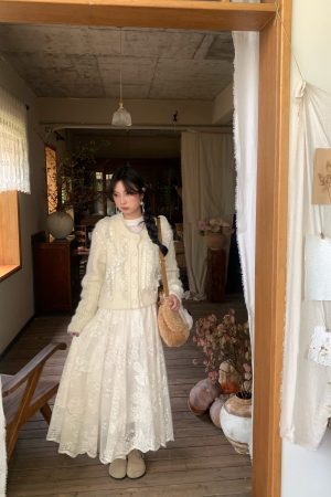 Apricot Butterfly Lace Midi Skirt for Women - Loose A-Line Vintage Style Long Skirt for Autumn and Winter Fashion