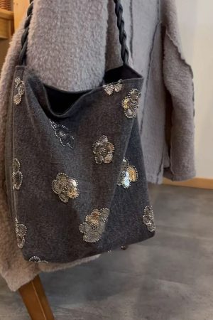 Artistic Black Dry Rose Jacquard Single-Shoulder Handbag - Chinese Style National Wind Sequin Tote Bag