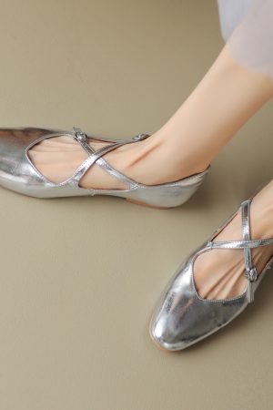 Artistic Cross-Buckle Sheepskin Leather Platform Shoes for Women - Comfortable Non-Slip Autumn Footwear