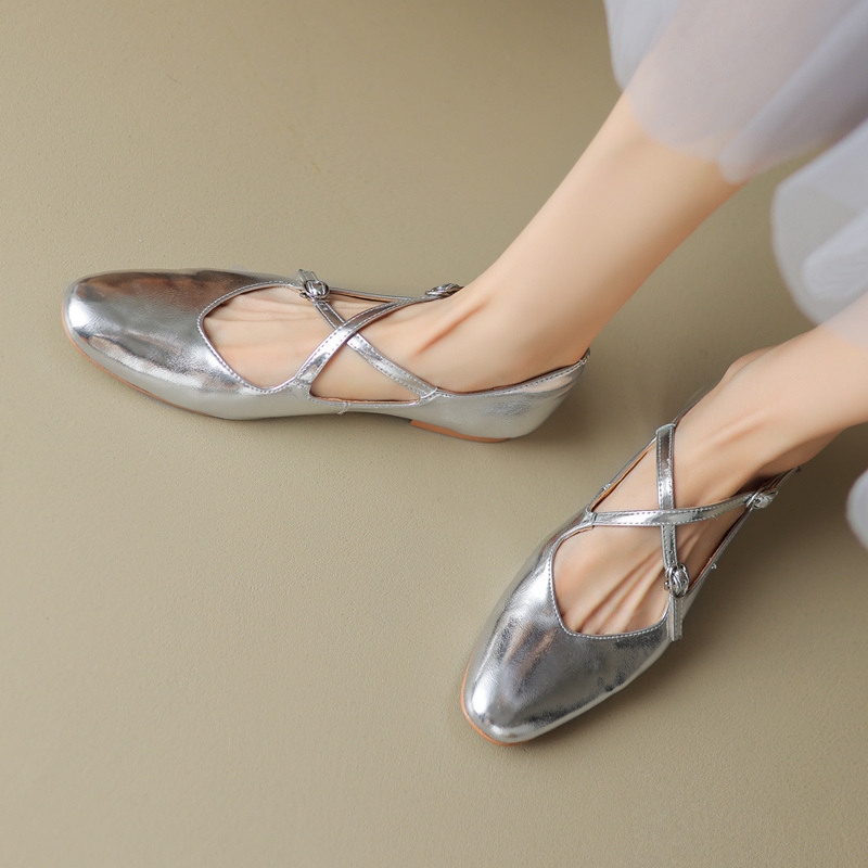 Artistic Cross-Buckle Sheepskin Leather Platform Shoes for Women - Comfortable Non-Slip Autumn Footwear Artistic Cross-Buckle Sheepskin Leather Platform Shoes for Women - Comfortable Non-Slip Autumn Footwear