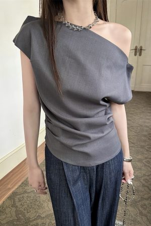 Asymmetrical One-Shoulder T-Shirt for Women, Minimalist Ruched Slim Fit Top, 2025 Summer Fashion, Trendy Off-Shoulder Style