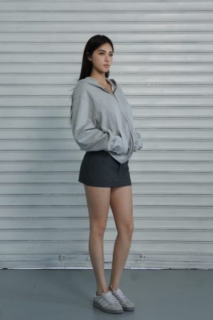 Basic Sports Zipper Hoodie for Men - Versatile Casual Loose Fit Solid Color Jacket for Everyday Wear