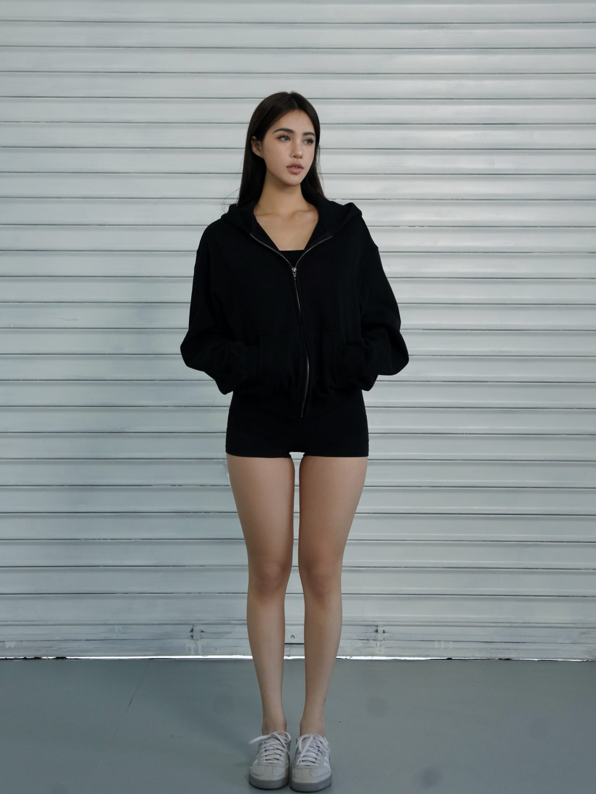 Basic Sports Zipper Hoodie for Men - Versatile Casual Loose Fit Solid Color Jacket for Everyday Wear Basic Sports Zipper Hoodie for Men - Versatile Casual Loose Fit Solid Color Jacket for Everyday Wear