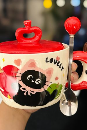 Beautiful Ceramic Apple Mug with Lid and Spoon - Perfect Gift for Girls, Ideal for Birthdays and New Year Celebrations