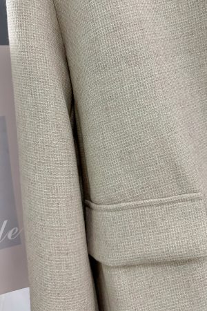 Beige French-Style Wind Coat for Women - High-End Short Top for Spring and Autumn, Exquisite Commuting Fashion 2025