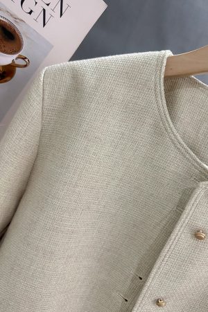 Beige French-Style Wind Coat for Women - High-End Short Top for Spring and Autumn, Exquisite Commuting Fashion 2025