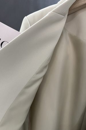 Beige High-End Minimalist Women's Blazer - Draped Fashion Suit Jacket for Stylish Commuting, Spring & Autumn 2025 Collection