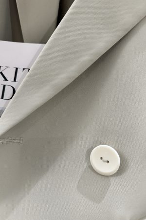 Beige High-End Minimalist Women's Blazer - Draped Fashion Suit Jacket for Stylish Commuting, Spring & Autumn 2025 Collection