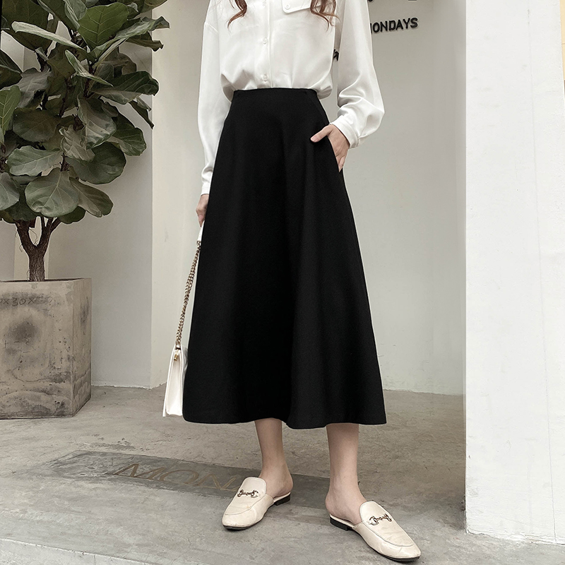 Black A-line Midi Skirt for Women - Slimming Spring/Summer Style with Diagonal Texture, Pockets, and 3D Tailoring Black A-line Midi Skirt for Women - Slimming Spring/Summer Style with Diagonal Texture, Pockets, and 3D Tailoring