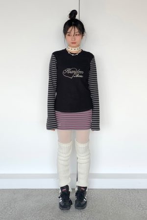 Black and Gray Color-Blocked Striped Casual Slim-Fit Knitted Long Sleeve Top Tee for Y2K and 90s Style Fashion