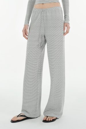 Black and White Striped Off-Shoulder T-Shirt and Straight-Leg Floor-Length Casual Pants Set - Chic Summer Outfit for 90s Style