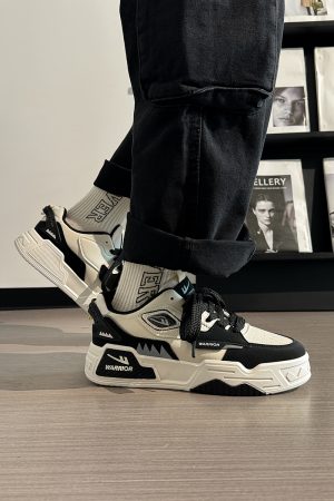 Black and White Thick-Soled Men's Sneakers for Autumn - Trendy Korean Style Casual Shoes for Students