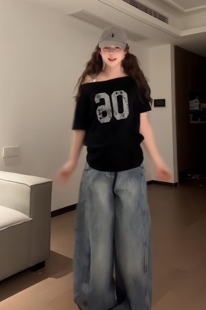 Black Asymmetrical Shoulder Short Sleeve Off-Shoulder T-Shirt with Digital Print â€“ Trendy Women's Casual Summer Top in American Style