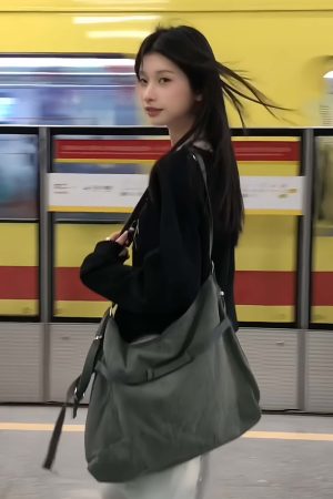 Black Color-Blocking V-Neck Sweatshirt for Women - Casual Long Sleeve Pullover with Letter Print - Spring 90s Lazy Style