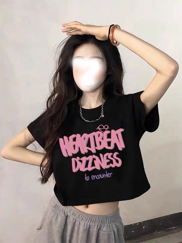 Black Cropped Short-Sleeve T-Shirt for Women - Youthful Summer Style for Petite Students and Big Kids, Cool and Trendy Fashion Black Cropped Short-Sleeve T-Shirt for Women - Youthful Summer Style for Petite Students and Big Kids, Cool and Trendy Fashion