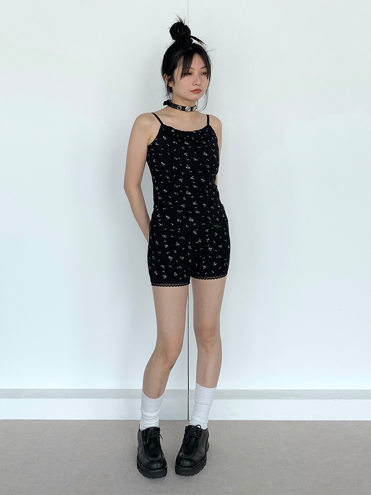 Black Floral Ruffled Strap Tank Top - Casual Fitted Vest for Summer 2024, Perfect for Y2K and 90s Style Fashion Black Floral Ruffled Strap Tank Top - Casual Fitted Vest for Summer 2024, Perfect for Y2K and 90s Style Fashion