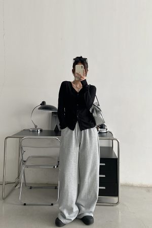 Black Long Sleeve Elastic Waist Cardigan for Women - Flattering Slim-Fit Round Neck Top, Sexy Autumn Layering Essential