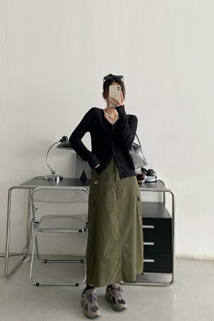 Black Long Sleeve Elastic Waist Cardigan for Women - Flattering Slim-Fit Round Neck Top, Sexy Autumn Layering Essential