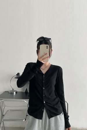 Black Long Sleeve Elastic Waist Cardigan for Women - Flattering Slim-Fit Round Neck Top, Sexy Autumn Layering Essential