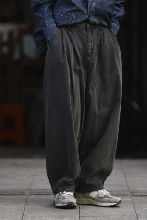 Black Loose-Fitting Retro Wide-Leg Cargo Pants for Men - Casual American Style, Trendy 90s Inspired Straight-Leg Design