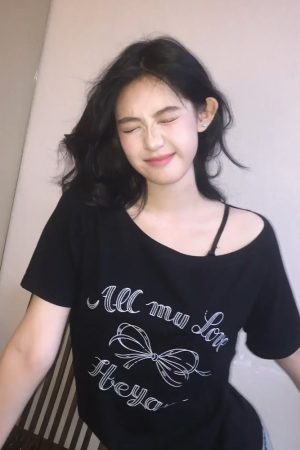 Black Off-Shoulder Bow Print T-Shirt for Women - Summer Casual Loose Short Sleeve Trendy Top